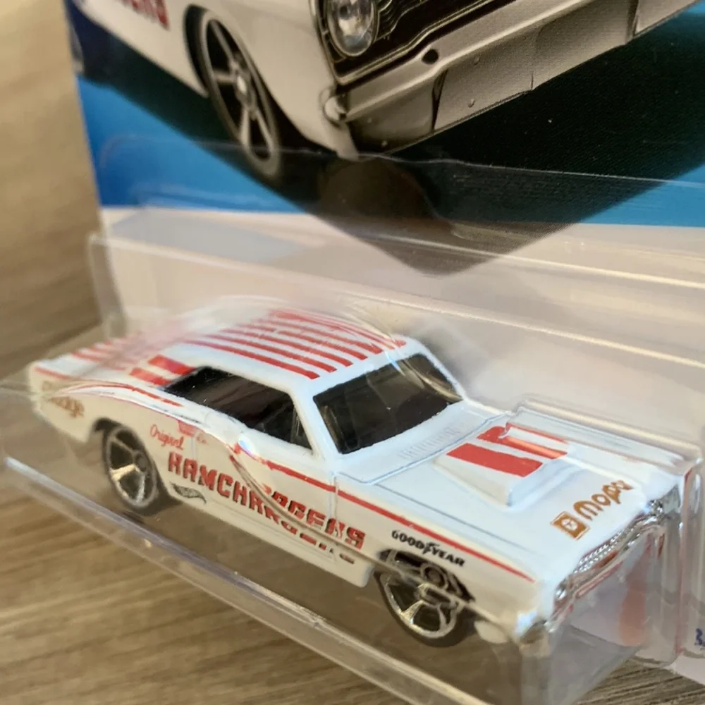 Hot Wheels 1968 Dodge Dart Muscle Mania White Mopar Racing Race Car Hotwheels 🆕